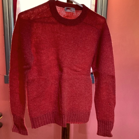 Smith’s Bermuda Red Pure Shetland Wool. Size 36. Gently pre-loved Condition 9/10 - Picture 1 of 7